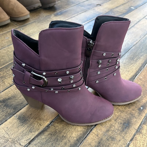 Booties - Picture 2 of 5